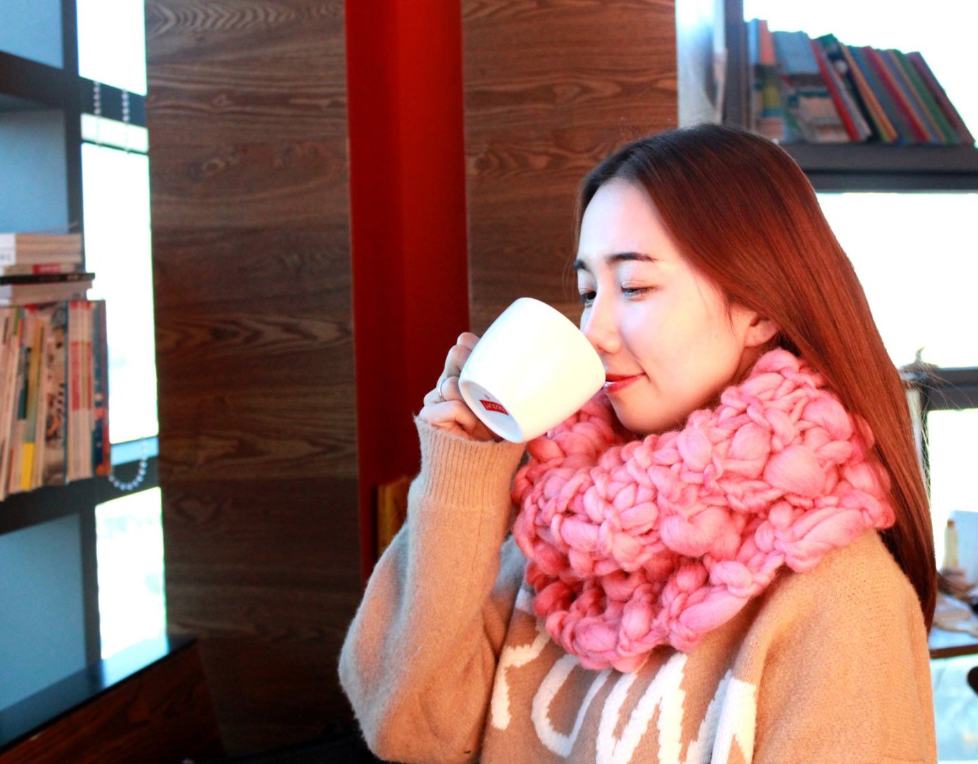 D.play에서 뜬 넥워머에요~ 너무 따뜻하고 예뻐요 :) <3